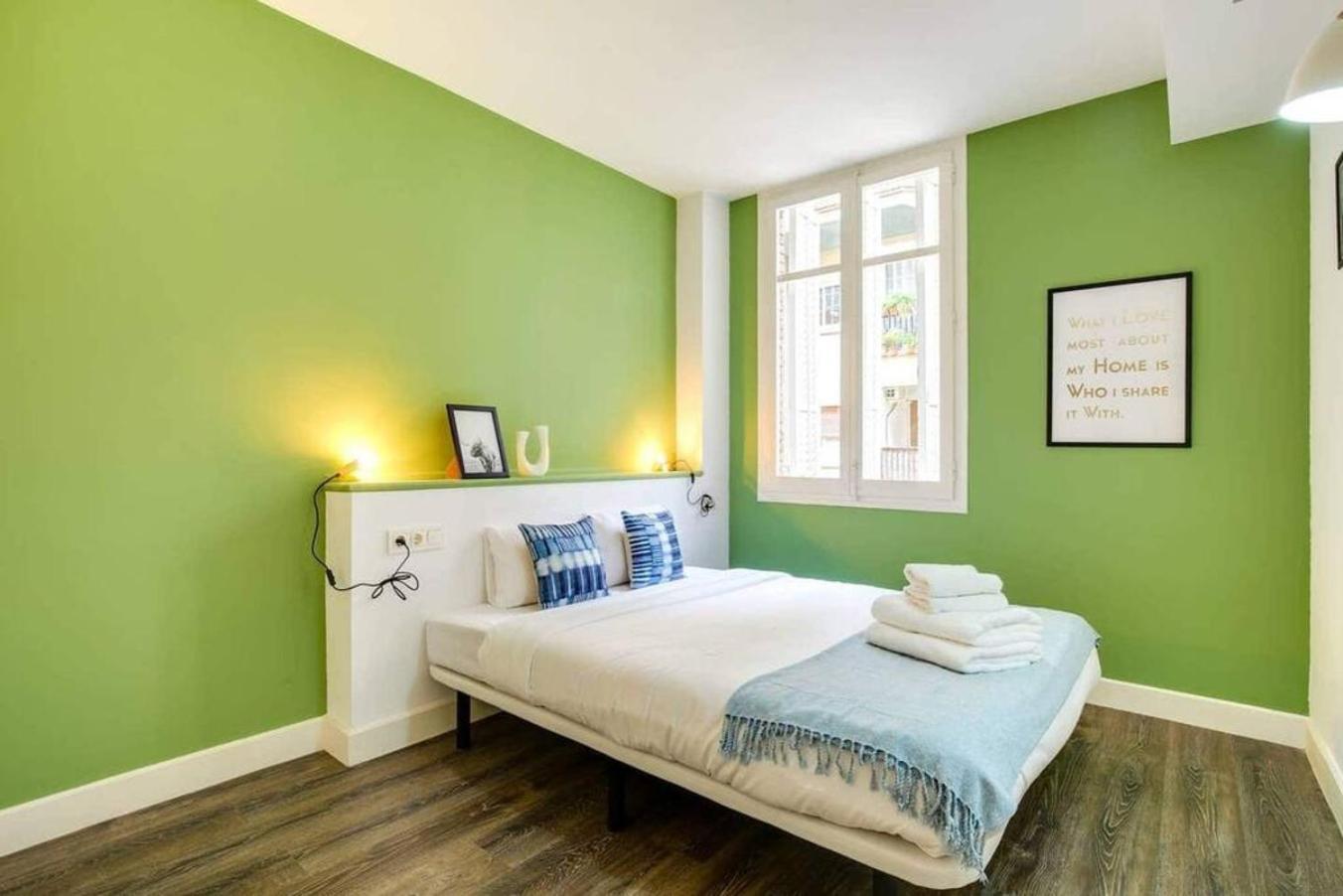 Colorful With Cozy Terrace In Gracia Apartment Barcelona Exterior photo