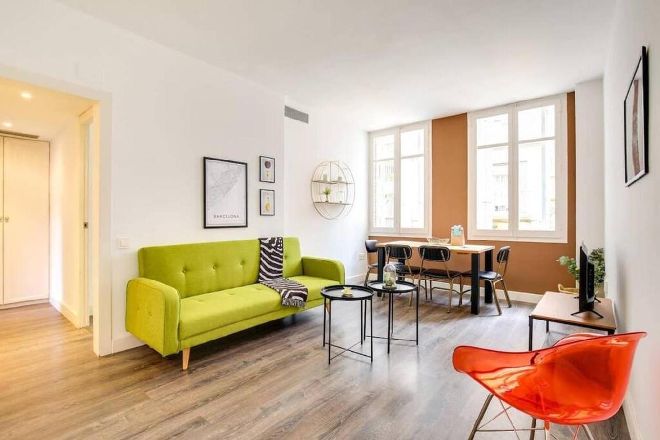 Colorful With Cozy Terrace In Gracia Apartment Barcelona Exterior photo