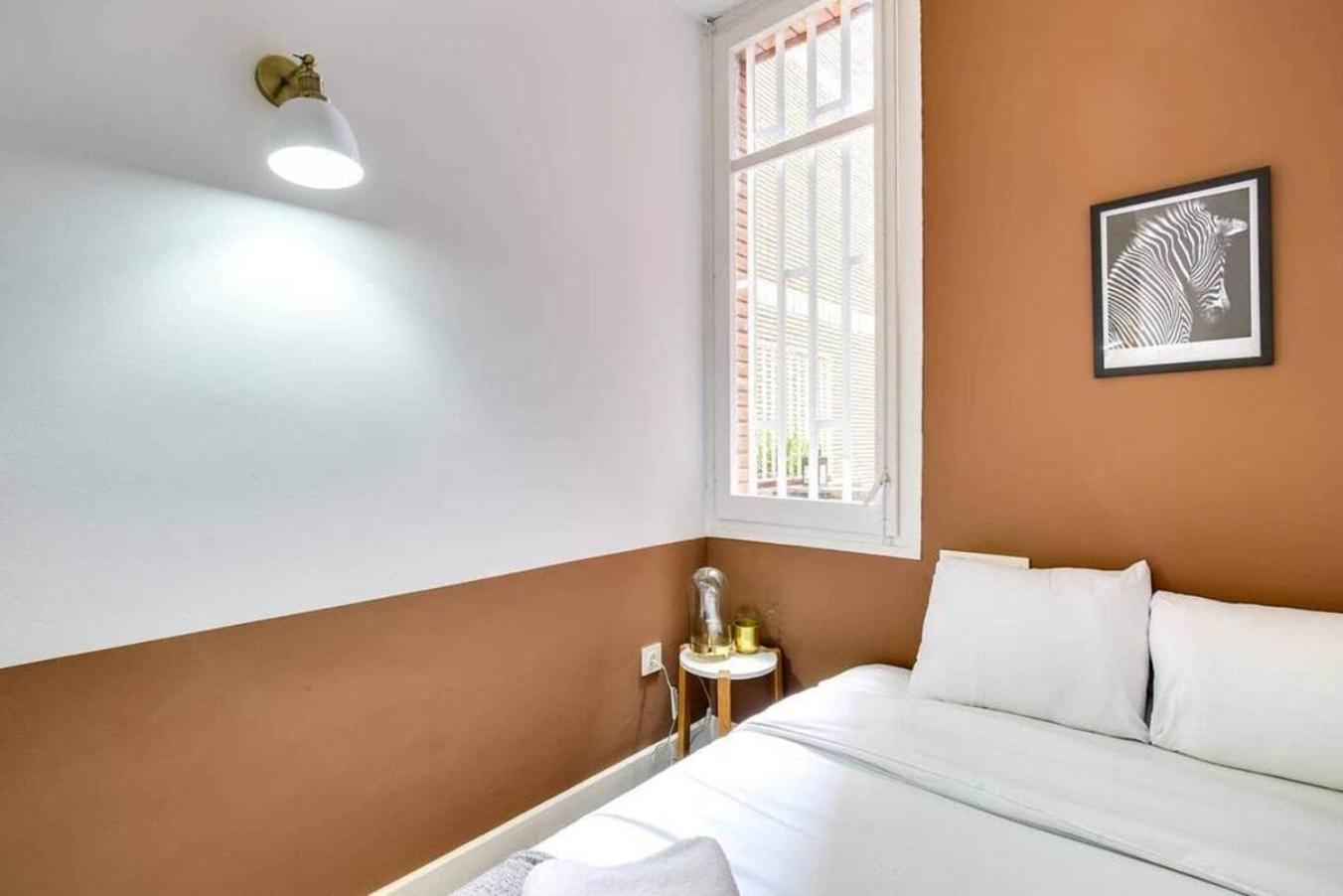 Colorful With Cozy Terrace In Gracia Apartment Barcelona Exterior photo